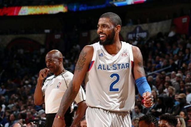 湖人举办科比雕像揭幕仪式 造型来自81分之夜